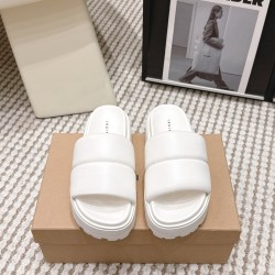 Inuikii Slippers Collection
Women 35-40
