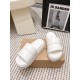 Inuikii Slippers Collection
Women 35-40
