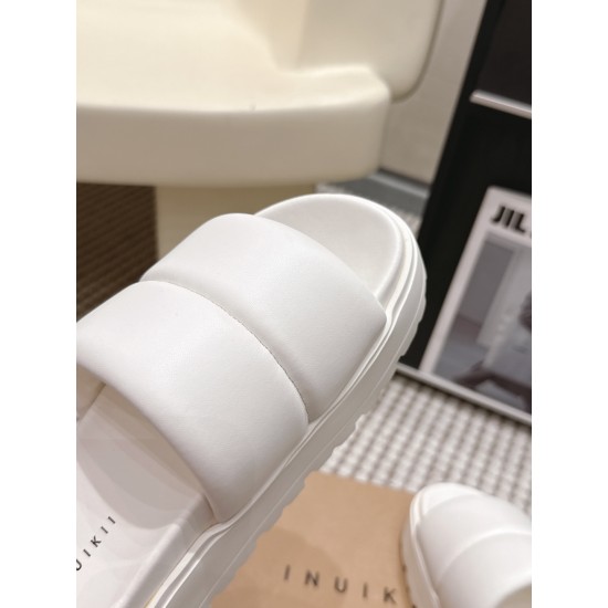 Inuikii Slippers Collection
Women 35-40
