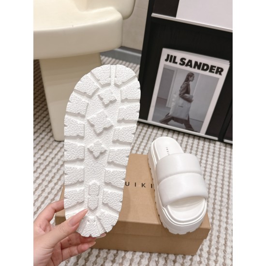 Inuikii Slippers Collection
Women 35-40
