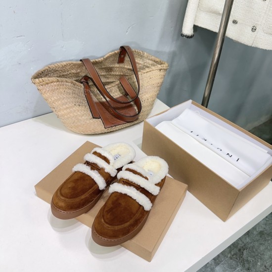 Inuikii Slippers Collection
Women 35-40
