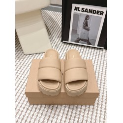 Inuikii Slippers Collection
Women 35-40
