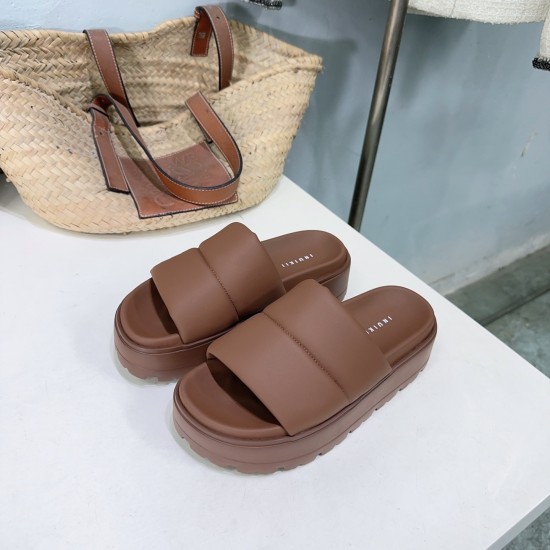 Inuikii Slippers Collection
Women 35-40
