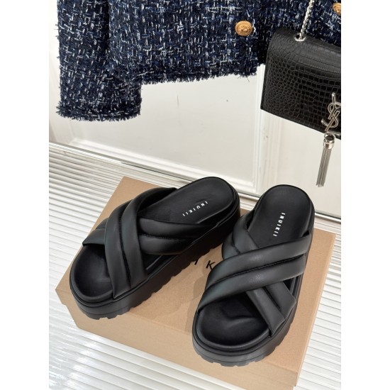 Inuikii Slippers Collection
Women 35-40
