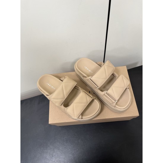 Inuikii Slippers Collection
Women 35-40
