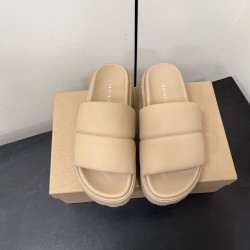 Inuikii Slippers Collection
Women 35-40

