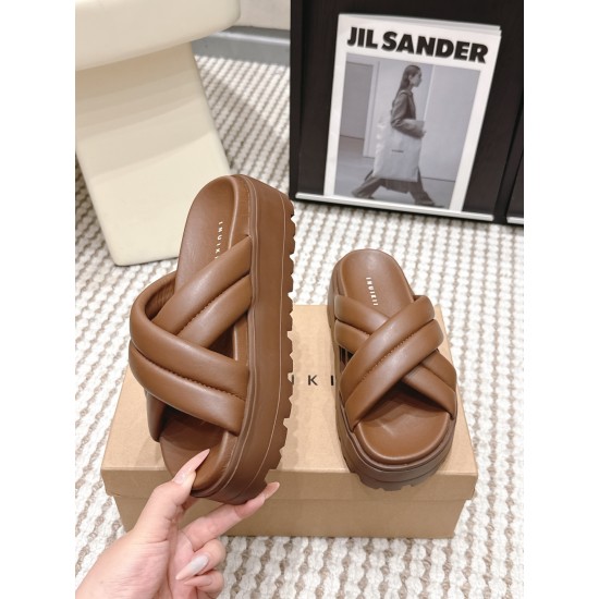 Inuikii Slippers Collection
Women 35-40
