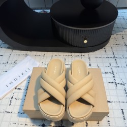 Inuikii Slippers Collection
Women 35-40
