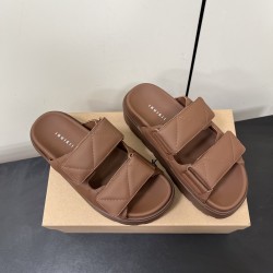 Inuikii Slippers Collection
Women 35-40
