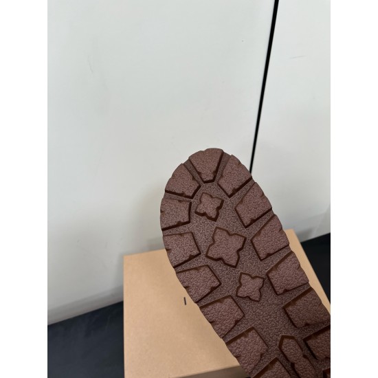 Inuikii Slippers Collection
Women 35-40
