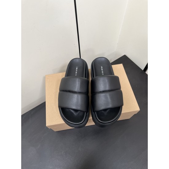 Inuikii Slippers Collection
Women 35-40
