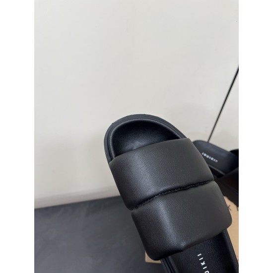 Inuikii Slippers Collection
Women 35-40
