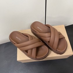 Inuikii Slippers Collection
Women 35-40
