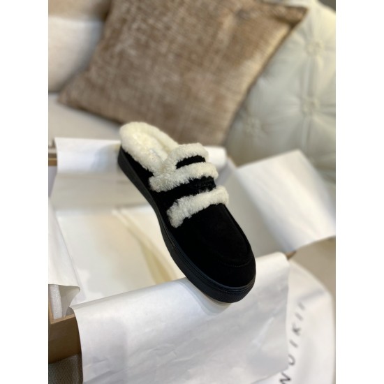 Inuikii Slippers Collection
Women 35-40
