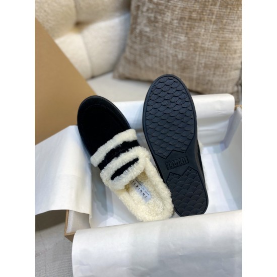 Inuikii Slippers Collection
Women 35-40
