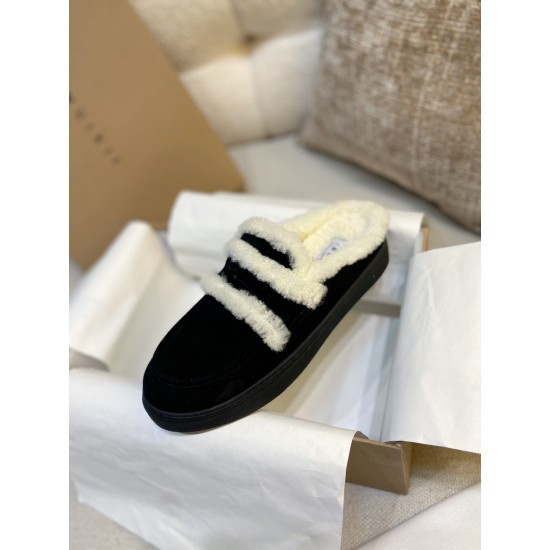 Inuikii Slippers Collection
Women 35-40

