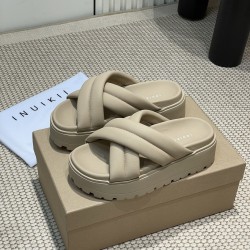 Inuikii Slippers Collection
Women 35-40
