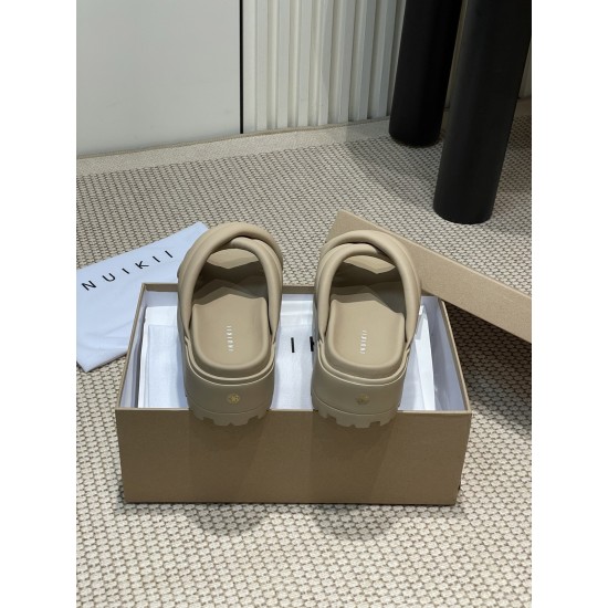 Inuikii Slippers Collection
Women 35-40
