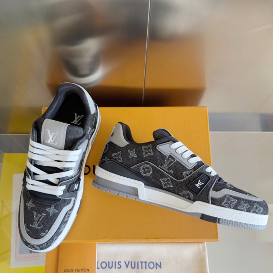 LV Casual Shoes Top Quality
Women 35-41
Men 39-45