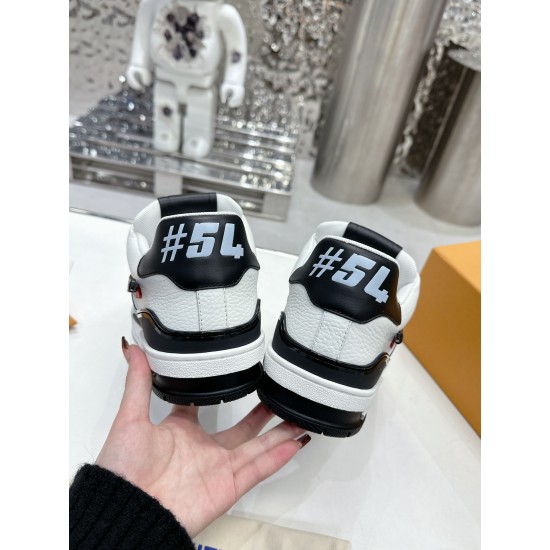 LV Casual Shoes Top Quality
Women 35-41
Men 39-45
