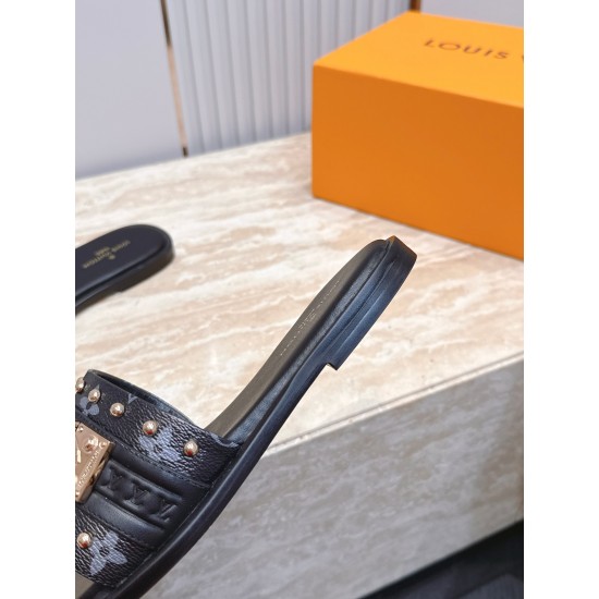 LV slippers