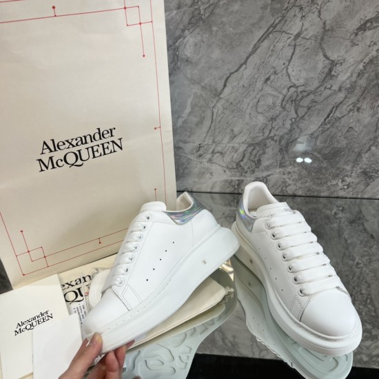 McQueen Casual Shoes Top Quality
Women 35-41
Men 39-45