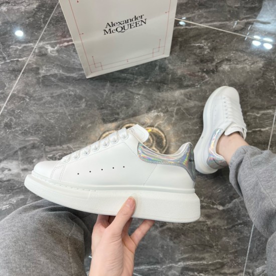 McQueen Casual Shoes Top Quality
Women 35-41
Men 39-45