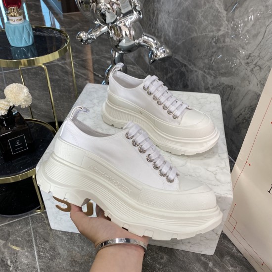McQueen Casual Shoes Top Quality
Women 35-41
Men 39-45