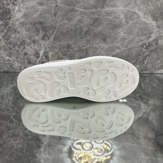McQueen Casual Shoes Top Quality
Women 35-41
Men 39-45