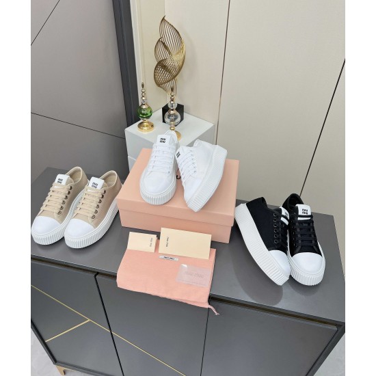 MiuMiu Shoes Top Quality
Women 35-41
Men 39-45