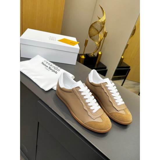 MiuMiu Shoes Top Quality
Women 35-41
Men 39-45