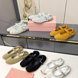 MiuMiu Shoes Top Quality
Women 35-41
Men 39-45