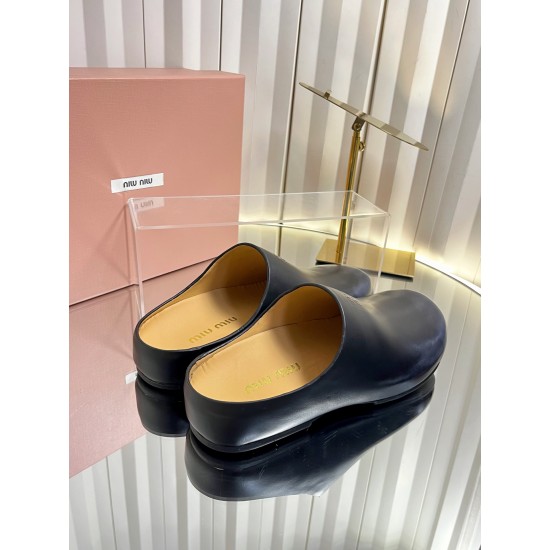 MiuMiu Slippers