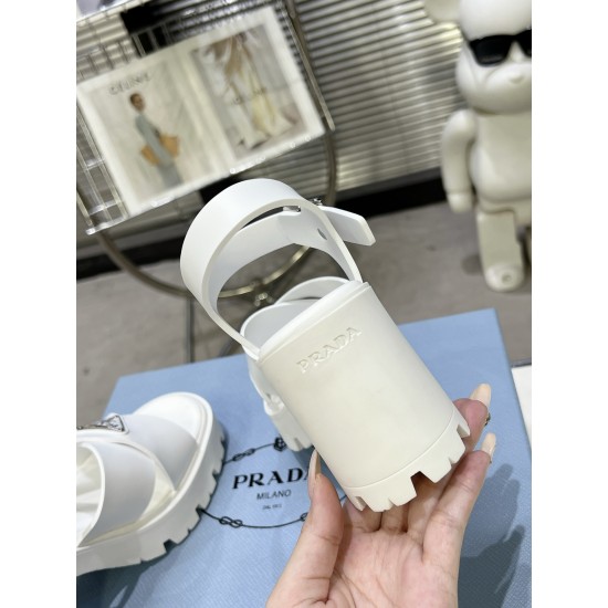 Prada Fashion Shoes High Quality
Women 35-41