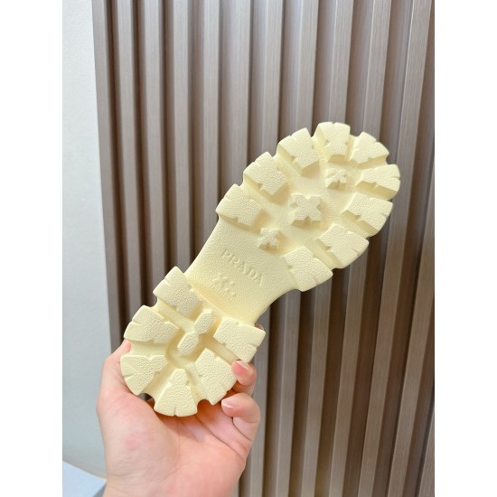 Prada Fashion Shoes High Quality
Women 35-41