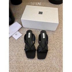 Toteme Shoes Collection
Women 35-40