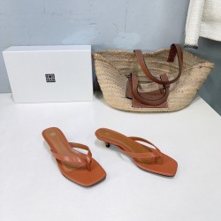 Toteme Shoes Collection
Women 35-40