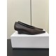 Toteme Shoes Collection
Women 35-40