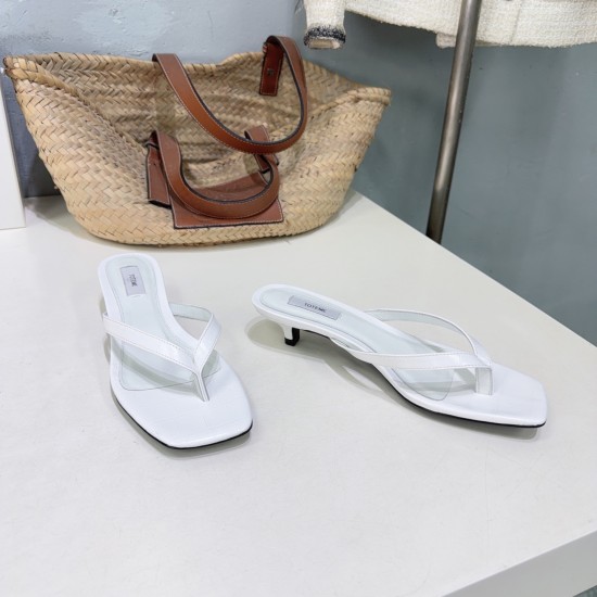 Toteme Shoes Collection
Women 35-40