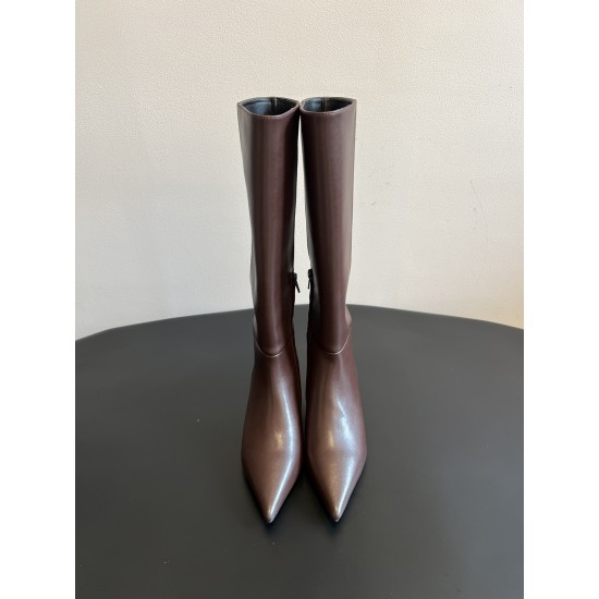 Toteme Shoes Collection
Women 35-40