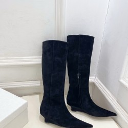 Toteme Shoes Collection
Women 35-40