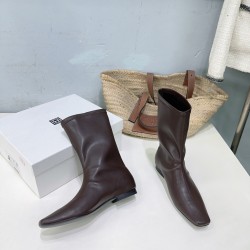 Toteme Shoes Collection
Women 35-40