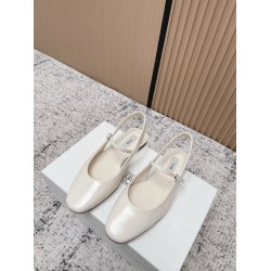 Toteme Shoes Collection
Women 35-40