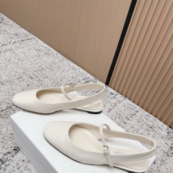 Toteme Shoes Collection
Women 35-40