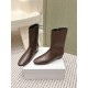 Toteme Shoes Collection
Women 35-40