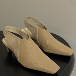 Toteme Shoes Collection
Women 35-40