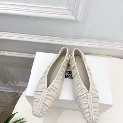 Toteme Shoes Collection
Women 35-40