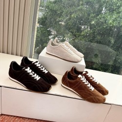 Toteme Shoes Collection
Women 35-40
