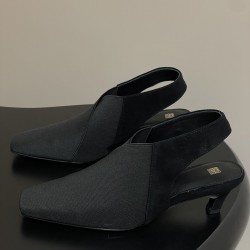 Toteme Shoes Collection
Women 35-40