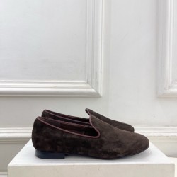 Toteme Shoes Collection
Women 35-40